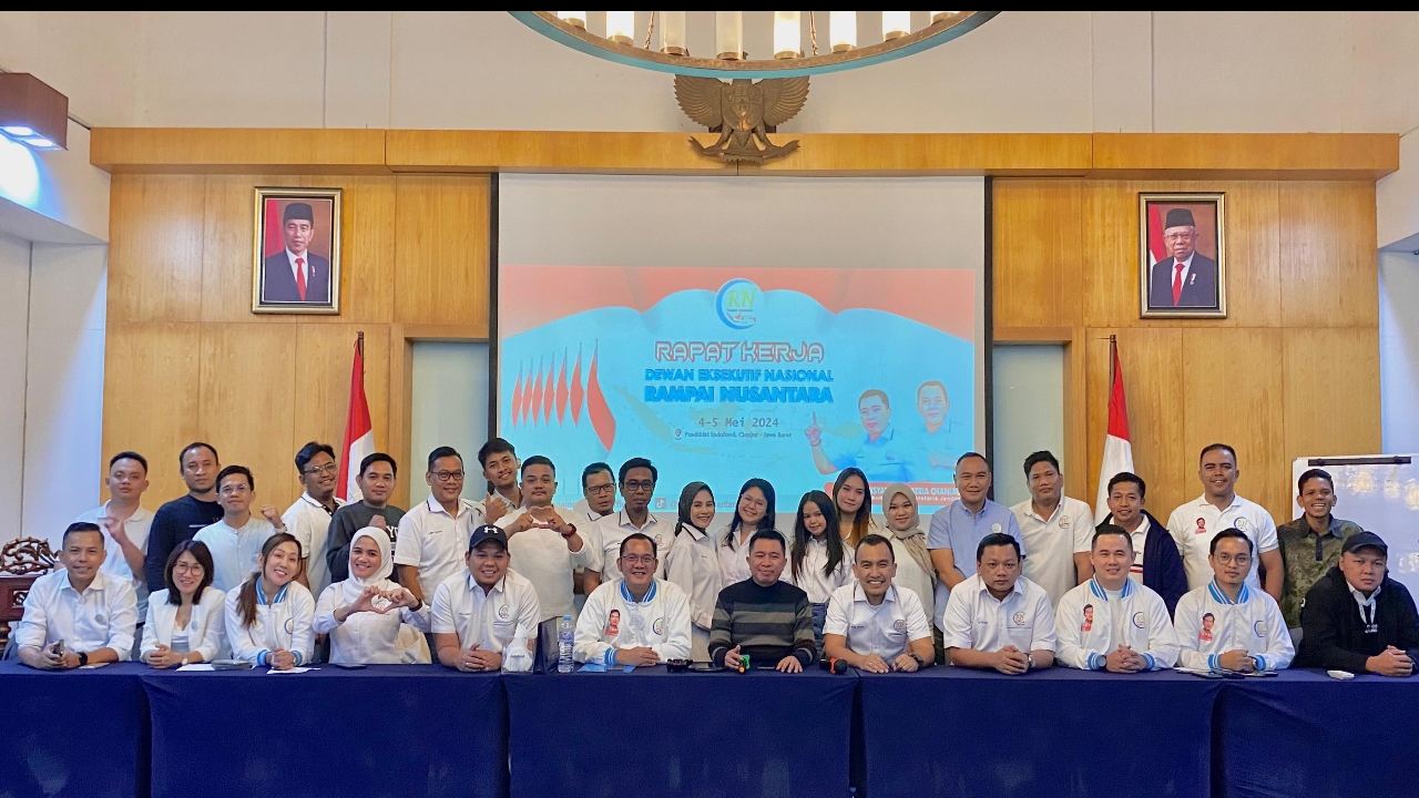 Foto : Organisasi masyarakat Rampai Nusantara menyambut baik mantan Gubernur Jawa Barat (Jabar) Ridwan Kamil yang terus mendapat dukungan partai politik untuk maju sebagai calon gubernur pada Pilkada Jakarta 2024.( dok.Rampai Nusantara )
